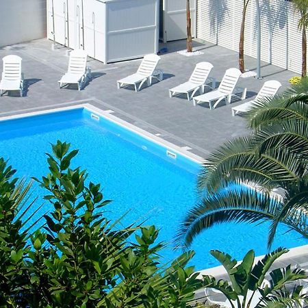 Hotel La Terrazza Барлета Екстериор снимка