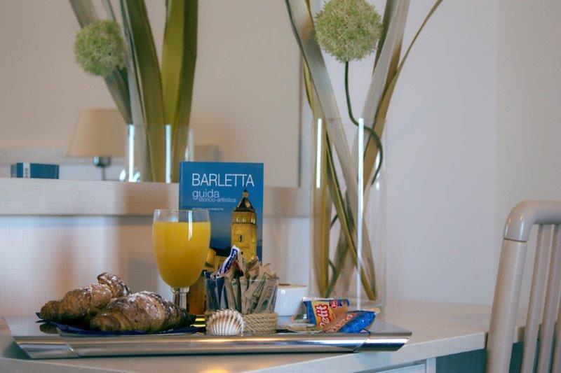 Hotel La Terrazza Барлета Екстериор снимка