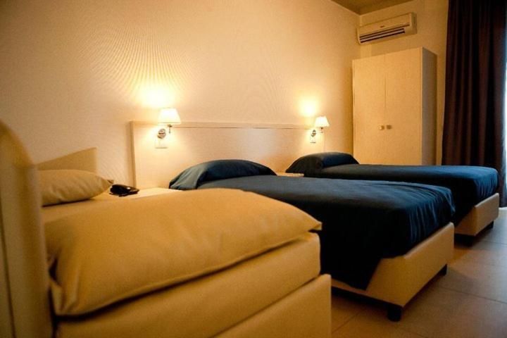 Hotel La Terrazza Барлета Екстериор снимка