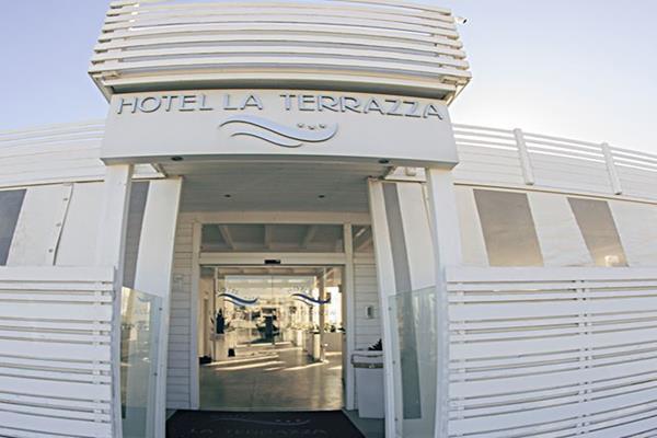 Hotel La Terrazza Барлета Екстериор снимка